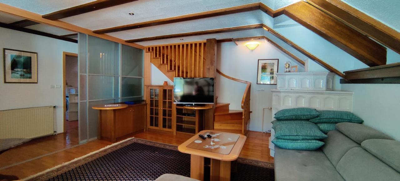 Guesthouse Pri Zalogarju Zelezniki Buitenkant foto
