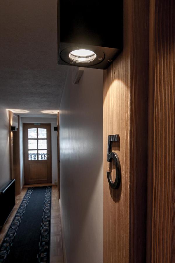 Guesthouse Pri Zalogarju Zelezniki Buitenkant foto