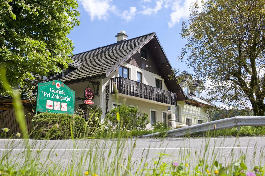 Guesthouse Pri Zalogarju Zelezniki Buitenkant foto