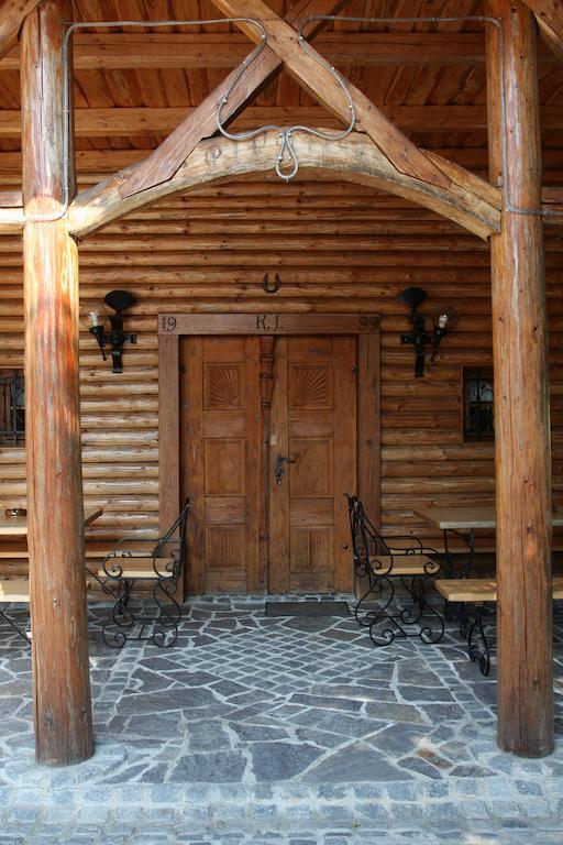 Guesthouse Pri Zalogarju Zelezniki Buitenkant foto